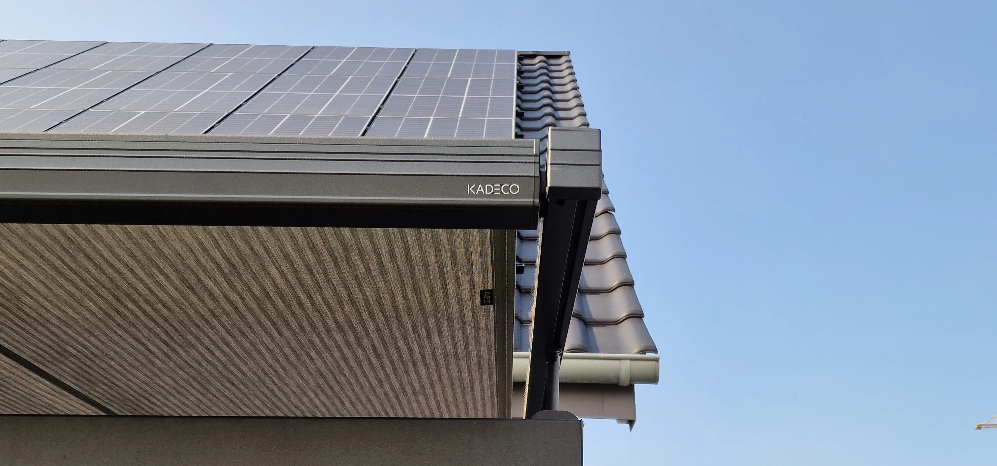 Maßgefertigter Aluminium-Carport am Niederrhein – Montage in Kamp-Lintfort durch Bauelemente Wigezzy