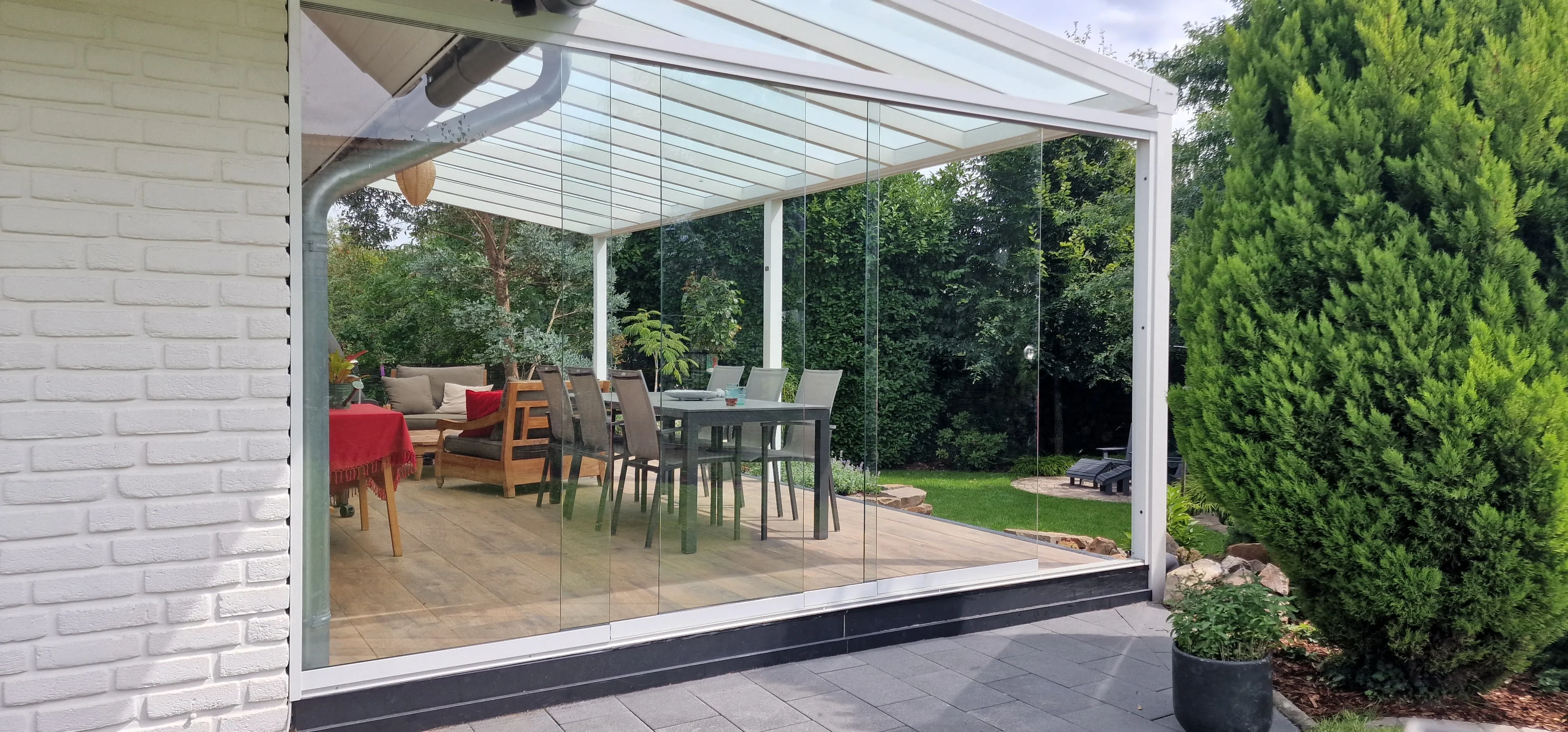 Terrassendach mit VSG-Glas am Niederrhein – Montage in Geldern durch Bauelemente Wigezzy