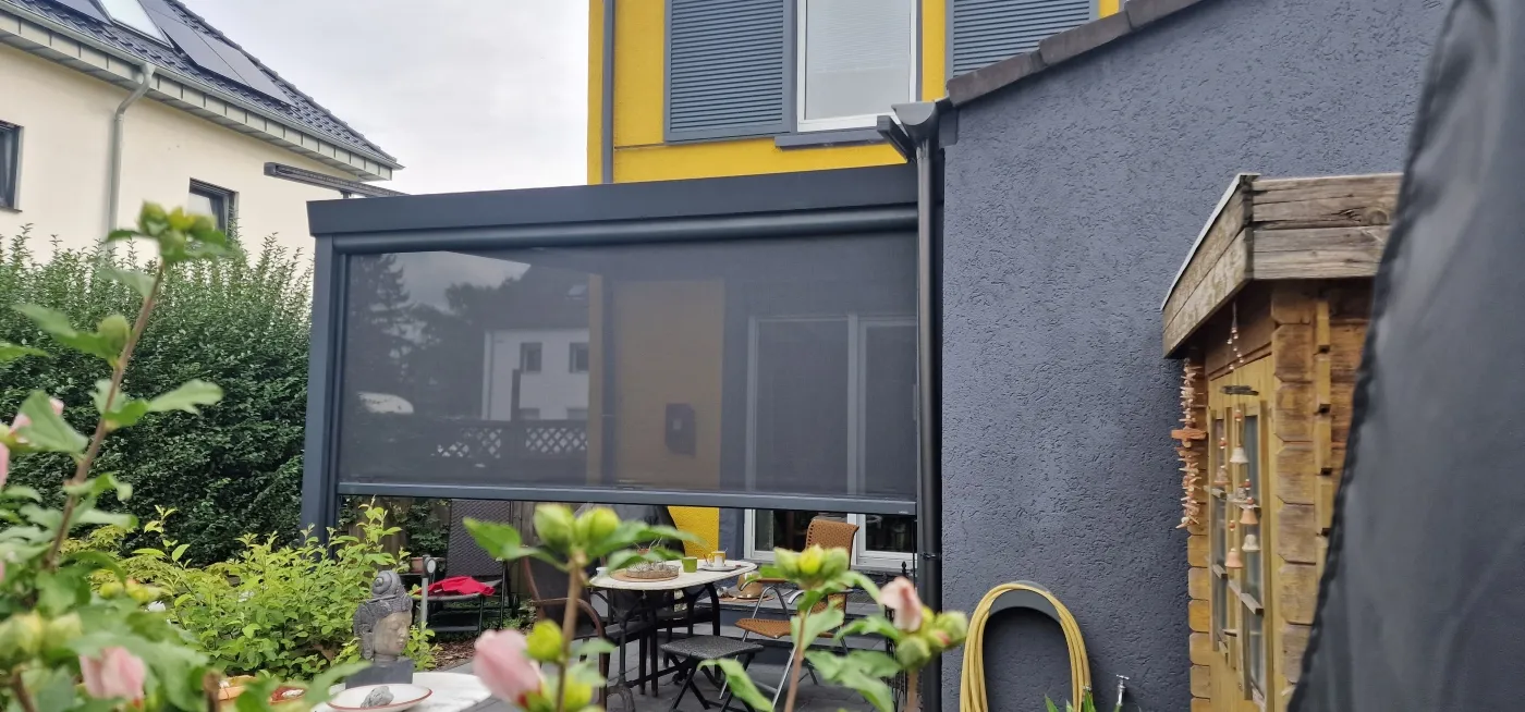 Moderne Markise und Sonnenschutz von Bauelemente Wigezzy
