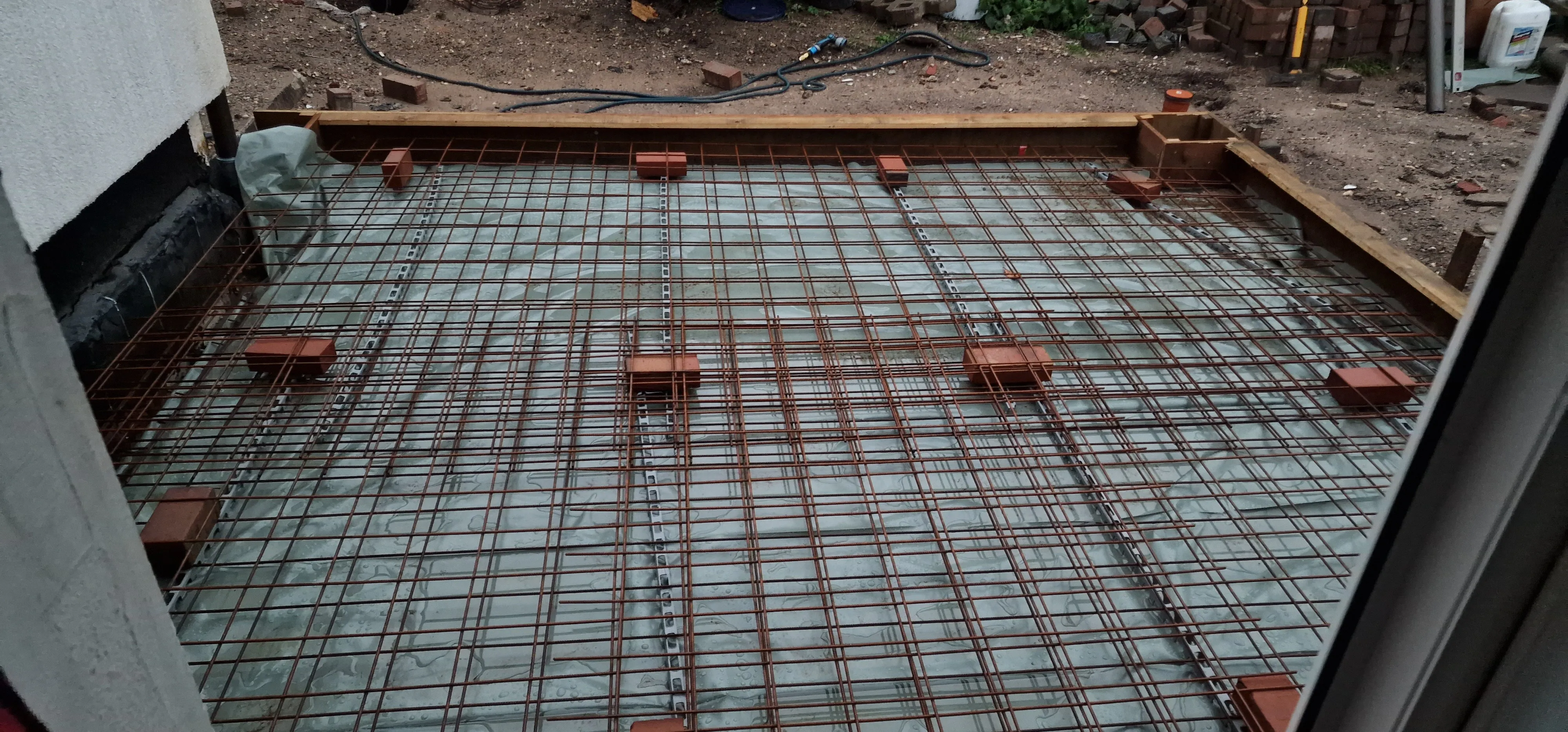 Terrassendach mit VSG-Glas am Niederrhein – Montage in Geldern durch Bauelemente Wigezzy